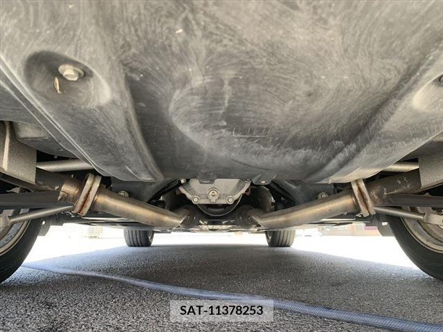 Nissan FUGA 2010-07 270707-8