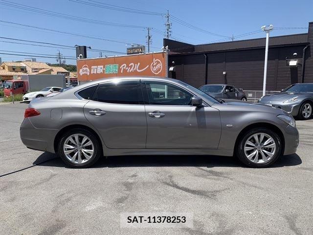 Nissan FUGA 2010-07 270707-3