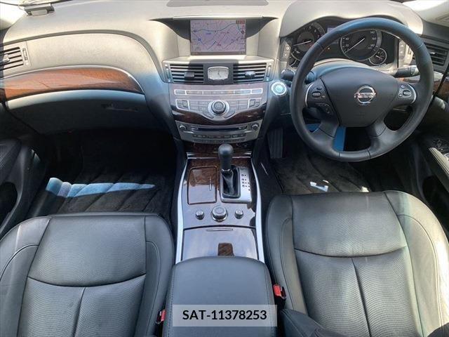 Nissan FUGA 2010-07 270707-19