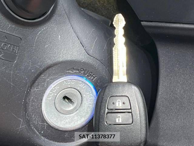 Toyota AQUA 2013-02 292511-5
