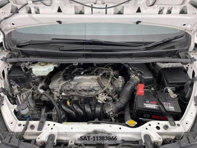 Toyota VOXY 2015-06 215380-19