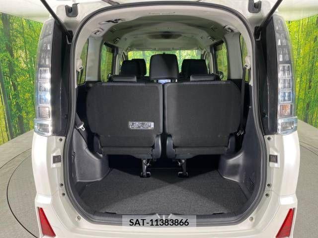Toyota VOXY 2015-06 215380-11