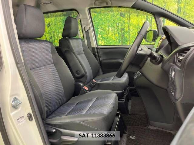 Toyota VOXY 2015-06 215380-8