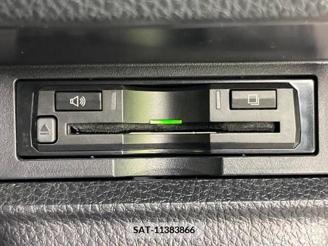 Toyota VOXY 2015-06 215380-5
