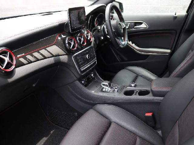 Amg A-Class 2019-04 7723-1