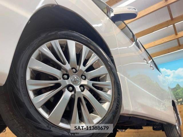 Toyota VELLFIRE 2013-05 381349-14