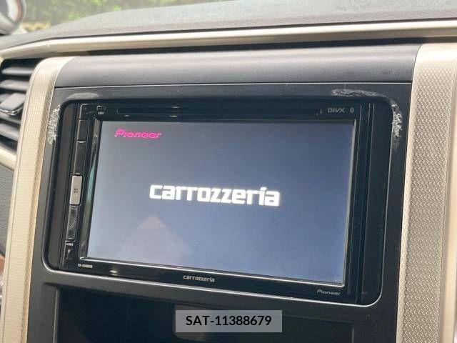 Toyota VELLFIRE 2013-05 381349-2