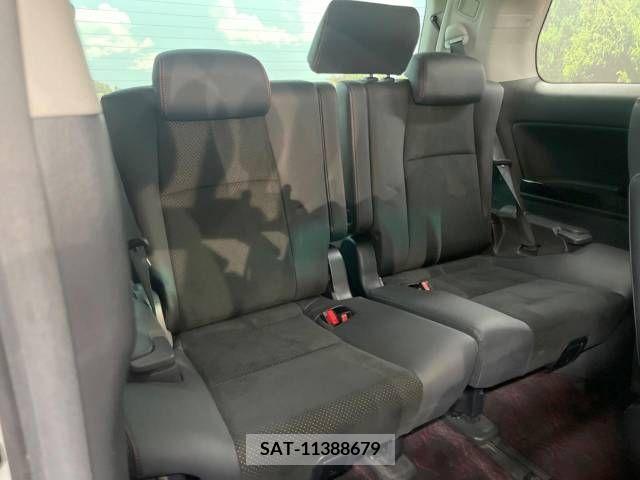 Toyota VELLFIRE 2013-05 381349-10