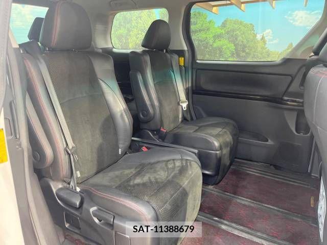 Toyota VELLFIRE 2013-05 381349-9