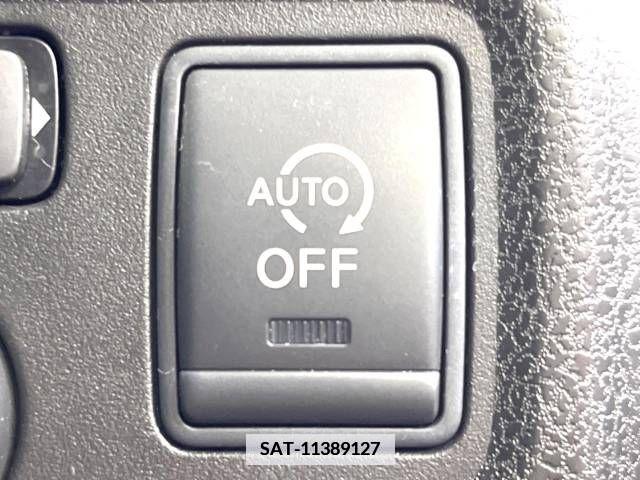 Nissan NOTE 2013-08 381514-6