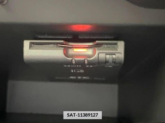 Nissan NOTE 2013-08 381514-4