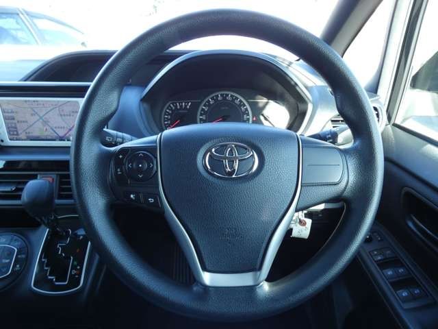 Toyota VOXY 2014-01 181503-14