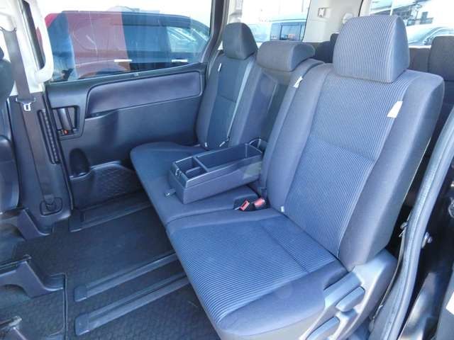 Toyota VOXY 2014-01 181503-25