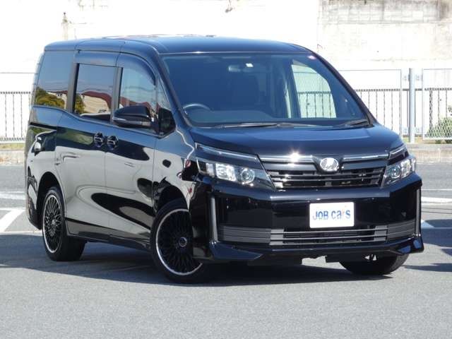 Toyota VOXY 2014-01 181503-0