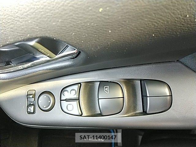 Nissan SERENA 2018-09 252672-10