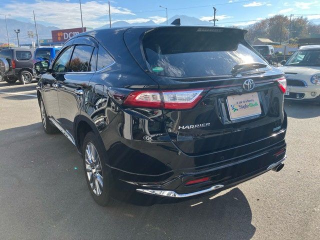 Toyota HARRIER 2018-07 29304-7