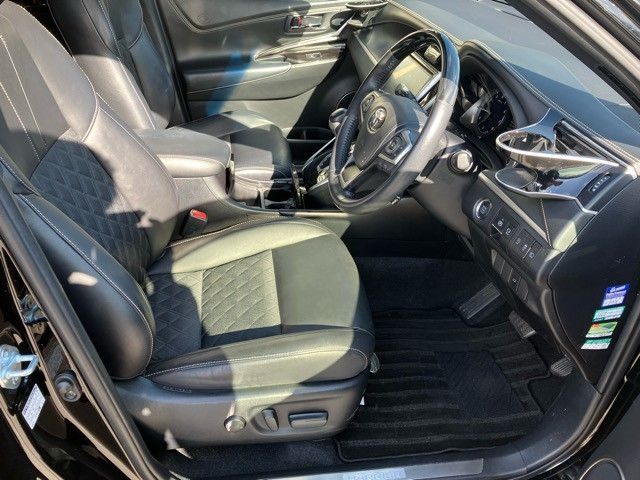 Toyota HARRIER 2018-07 29304-11