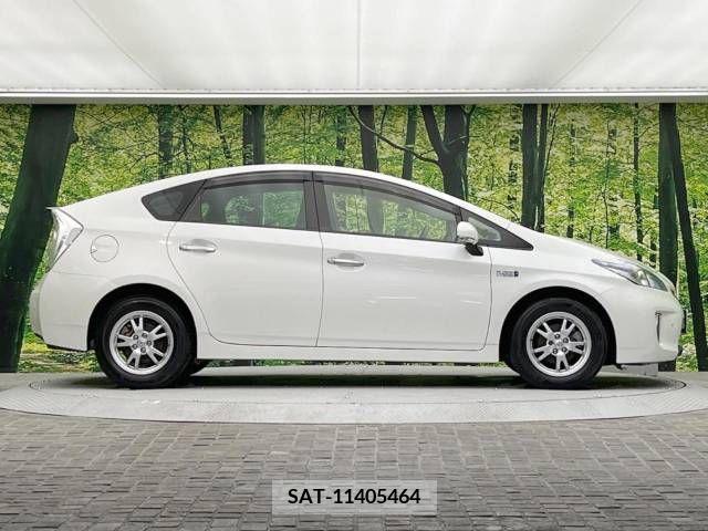 Toyota PRIUS PHV 2013-02 377813-17