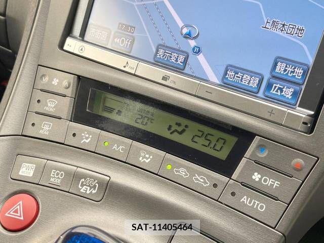 Toyota PRIUS PHV 2013-02 377813-7