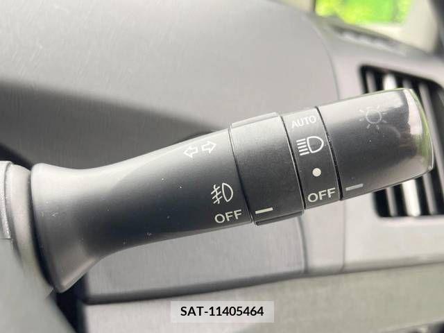 Toyota PRIUS PHV 2013-02 377813-6