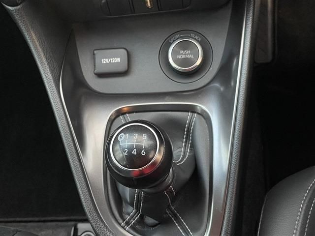 Toyota YARIS 2021-03 186729-12