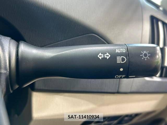 Toyota PRIUS 2013-07 393330-6