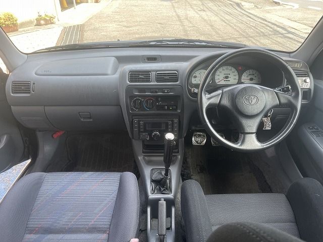 Toyota STARLET 1999-01 883-12