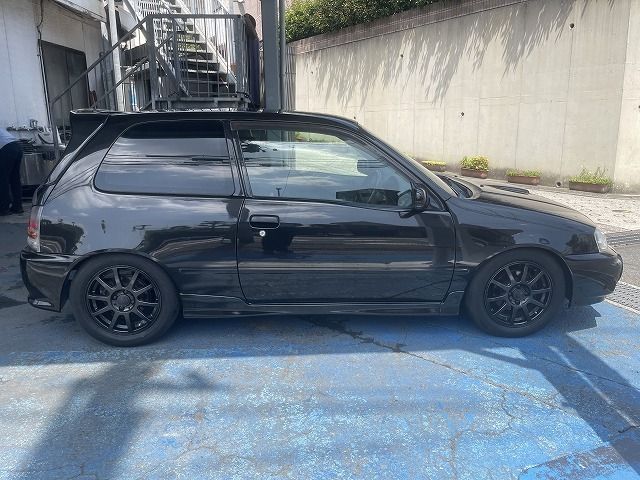 Toyota STARLET 1999-01 883-4