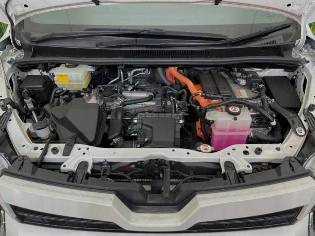 Toyota VOXY HYBRID 2018-04 11071-19