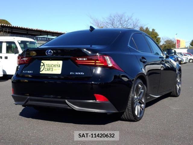 Lexus IS 2013-09 251919-10
