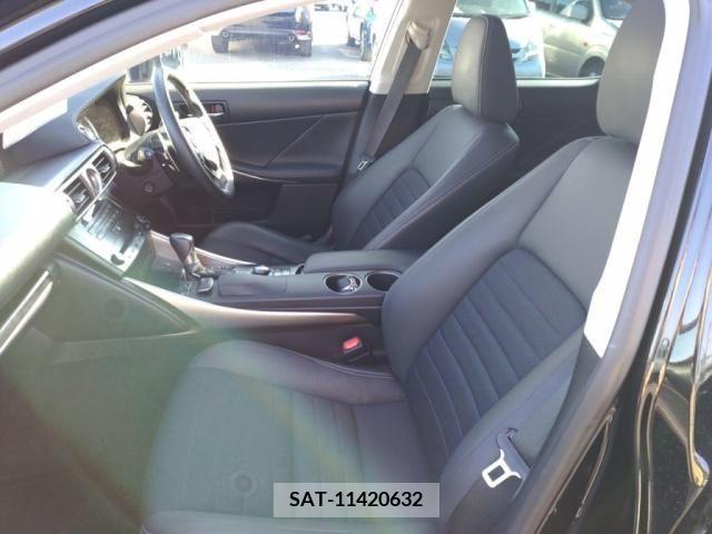 Lexus IS 2013-09 251919-21