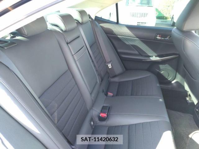 Lexus IS 2013-09 251919-23
