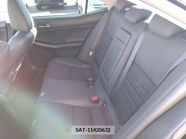 Lexus IS 2013-09 251919-22