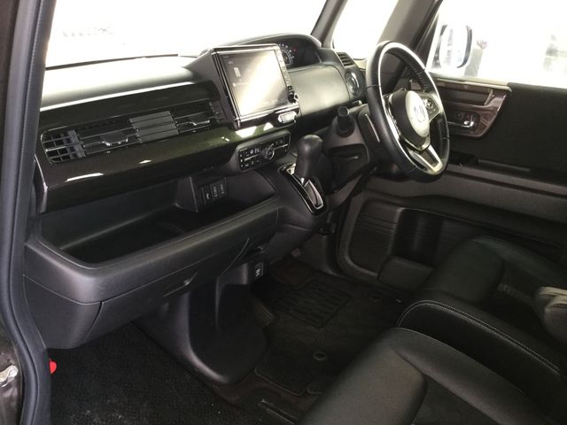 Honda N BOX CUSTOM 2018-03 181391-20