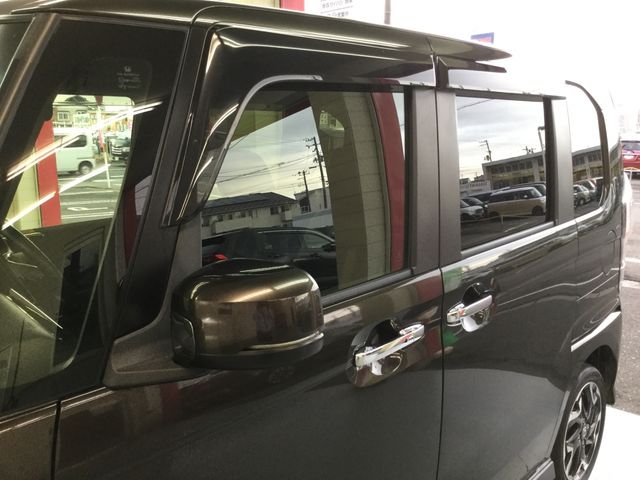 Honda N BOX CUSTOM 2018-03 181391-25