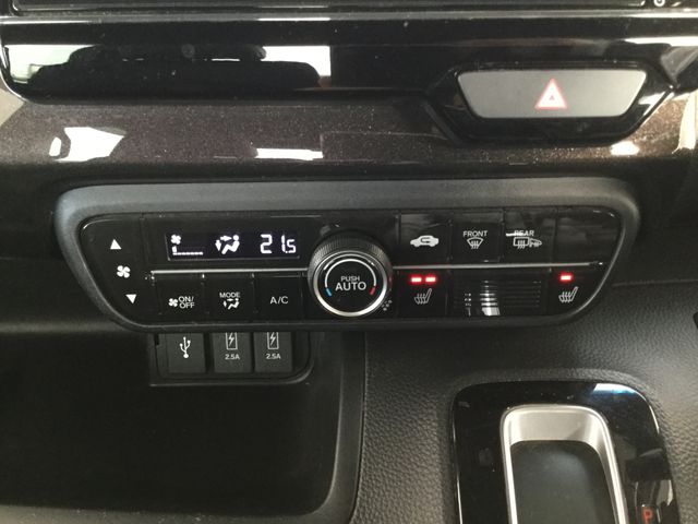 Honda N BOX CUSTOM 2018-03 181391-19