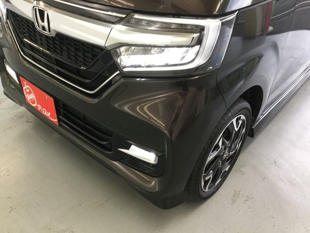 Honda N BOX CUSTOM 2018-03 181391-24