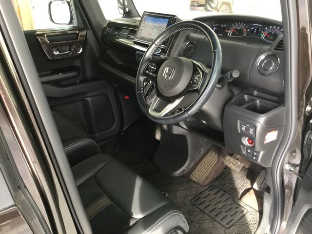 Honda N BOX CUSTOM 2018-03 181391-16