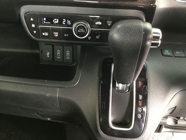 Honda N BOX CUSTOM 2018-03 181391-18