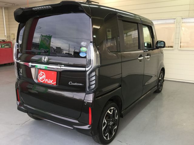 Honda N BOX CUSTOM 2018-03 181391-2