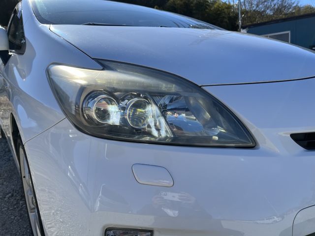 Toyota PRIUS 2012-11 191896-15
