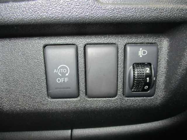 Nissan MARCH 2013-08 1006-18