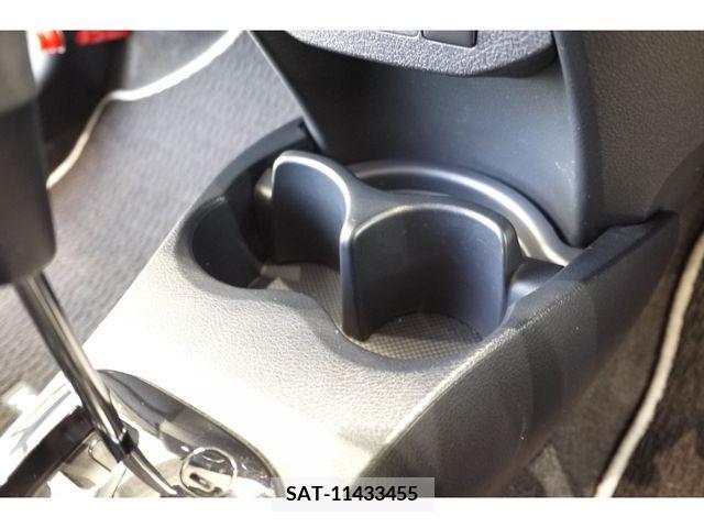 Toyota VITZ 2019-09 211219-17