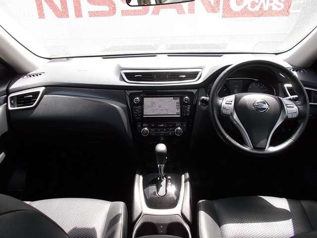 Nissan X-TRAIL 2017-05 23393-2