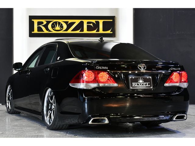 Toyota CROWN SEDAN 2012-06 8107-2