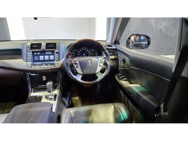 Toyota CROWN SEDAN 2012-06 8107-15