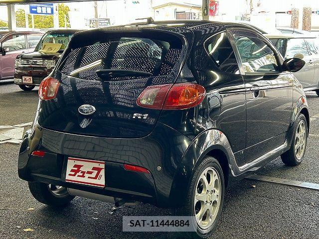 Subaru R1 2005-02 218306-2