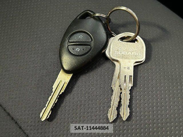 Subaru R1 2005-02 218306-11