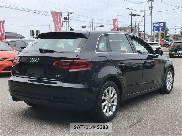 Audi A3 2014-03 292605-2