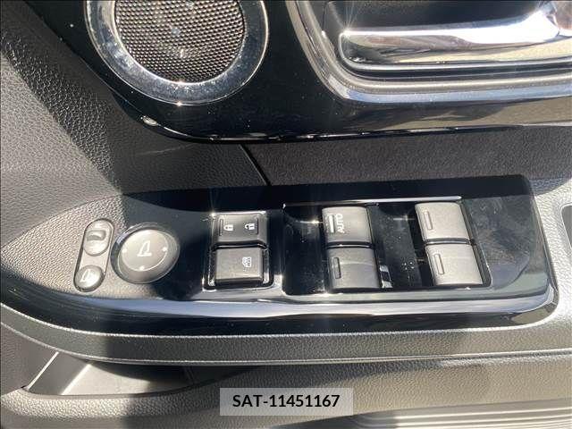 Honda N BOX CUSTOM 2022-03 330366-10